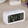 Anself LED Digital Alarma despertador Reloj Repeticion activada por luz Snooze Sensor de luz Tiempo Fecha Temperatura (Blanco puro)